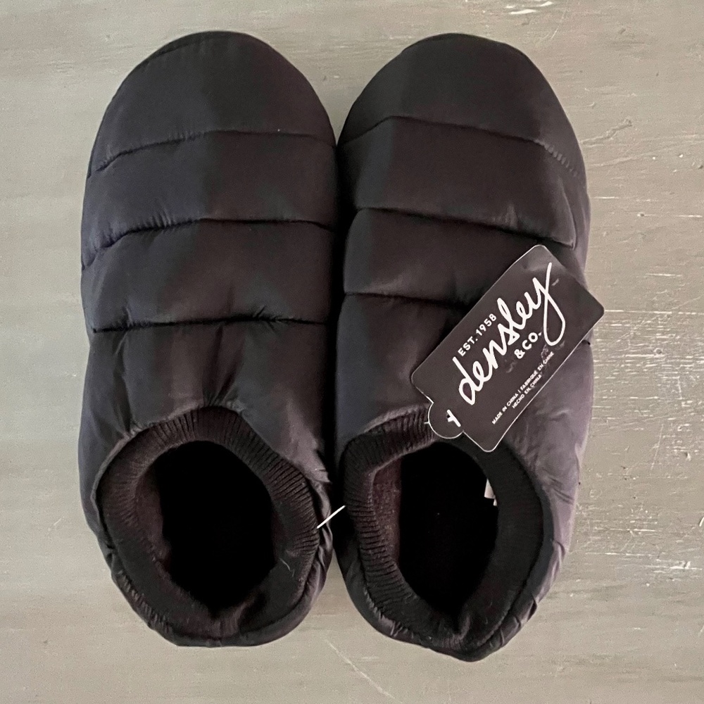 NWT Densley & Co. Puffer Slippers Size Large (8-9) Ladies